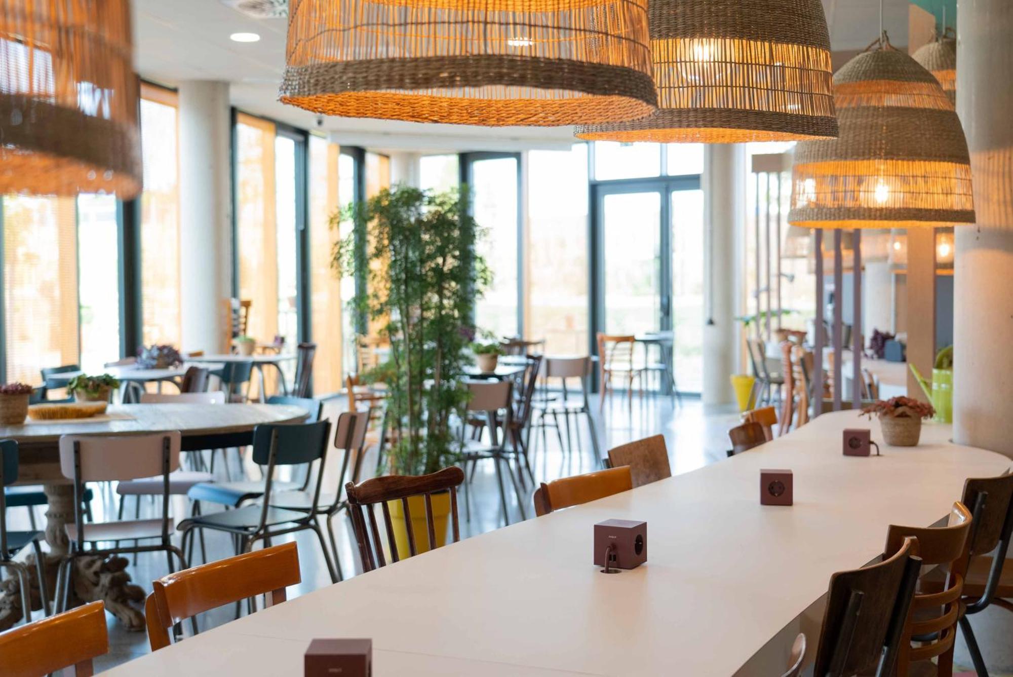 Greet Hotel Rennes Pace Eksteriør billede